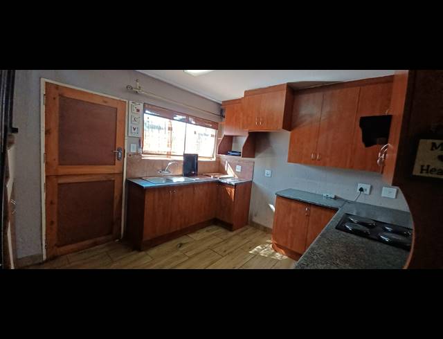 3 BEDROOM HOUSE FOR SALE IN DAL FOUCHE